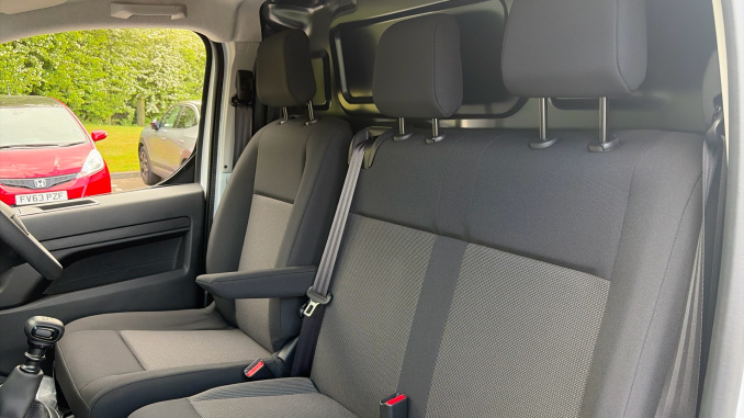 Vauxhall Vivaro L2 Diesel 2.0 Turbo D 145 Prime H1 Van - Image 13